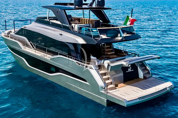 Charter Yacht NIRVANA - Cranchi Sessantasette 67 - 3 Cabins - Cannes - St Tropez - Nice - French Riviera