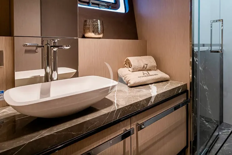 Charter Yacht NIRVANA - Cranchi Sessantasette 67 - 3 Cabins - Cannes - St Tropez - Nice - French Riviera