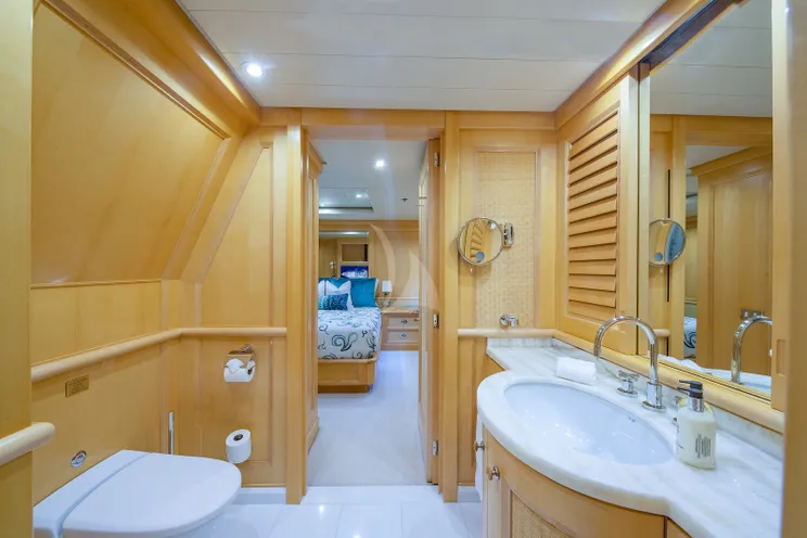 Charter Yacht NITA K II - Amels 52 - 5 Cabins - Nassau - Tortola- St Thomas - Naples