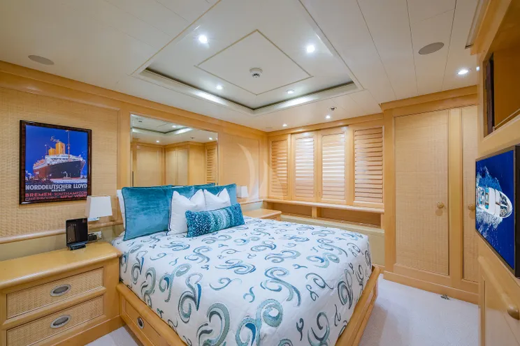 Charter Yacht NITA K II - Amels 52 - 5 Cabins - Nassau - Tortola- St Thomas - Naples