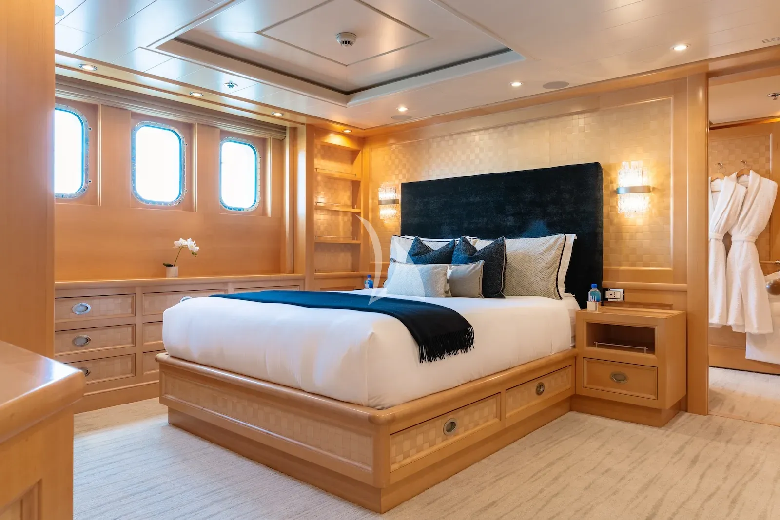 Charter Yacht NITA K II - Amels 52m - 5 Cabins - Athens - Mykonos - Paros - Cyclades - Greece
