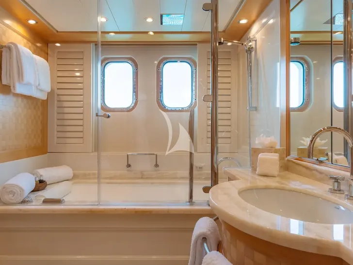 NITA K II Amels 52m - VIP cabin 2 bathroom NITA K II Amels 52m - VIP cabin 2 bathroom
