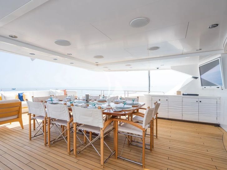 NO.9 Sunseeker 131 - sky deck dining area NO.9 Sunseeker 131 - sky deck dining area