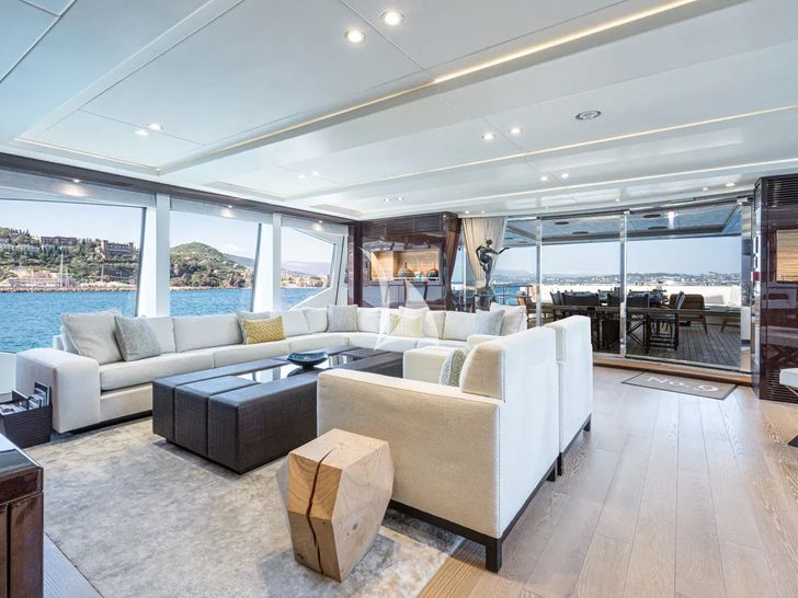 NO.9 Sunseeker 131 - sky lounge close up view NO.9 Sunseeker 131 - sky lounge close up view