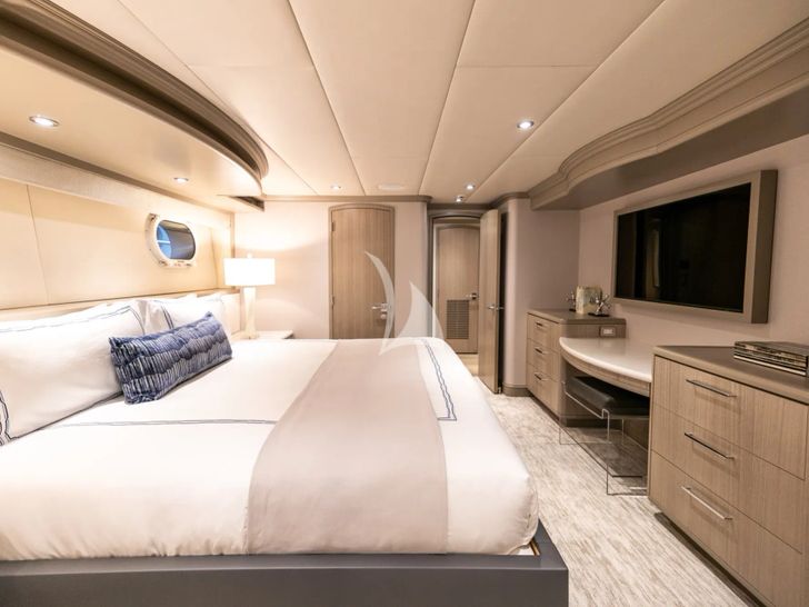 NO BAD IDEAS Trinity 150 - VIP cabin 2 NO BAD IDEAS Trinity 150 - VIP cabin 2