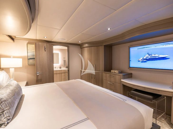 NO BAD IDEAS Trinity 150 - VIP cabin 3 TV NO BAD IDEAS Trinity 150 - VIP cabin 3 TV