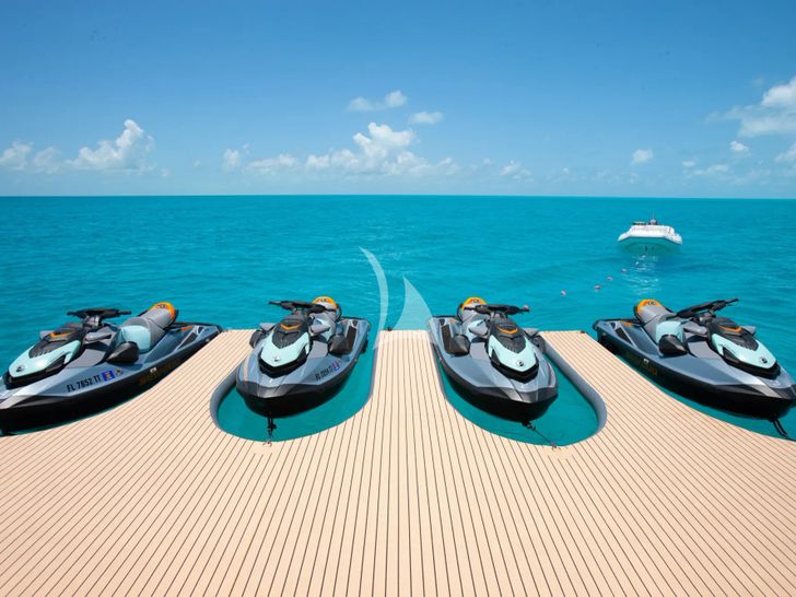 NO BAD IDEAS Trinity 150 - jet skis NO BAD IDEAS Trinity 150 - jet skis