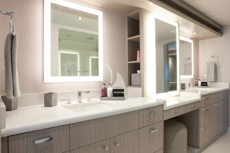 Charter Yacht NO BAD IDEAS - Trinity 150 - 6 Cabins - Nassau - Exumas - Bahamas