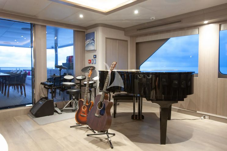 Charter Yacht NO BAD IDEAS - Trinity 150 - 6 Cabins - Nassau - Exumas - Bahamas