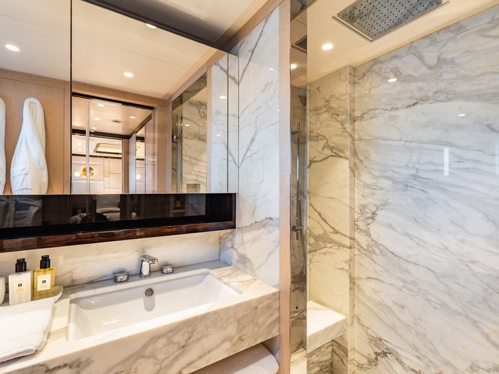 NOCTURNE Benetti B.Now 50m - VIP cabin 1 bathroom NOCTURNE Benetti B.Now 50m - VIP cabin 1 bathroom