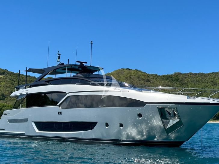 NOI Riva Argo 90 - anchored NOI Riva Argo 90 - anchored