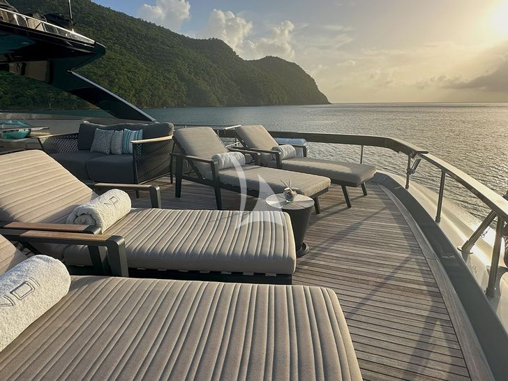NOI Riva Argo 90 - flybridge sun beds NOI Riva Argo 90 - flybridge sun beds