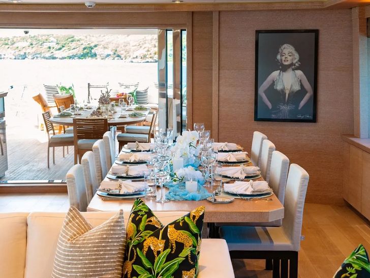 NORMA JEAN Palmer Johnson Main Dining 1 NORMA JEAN Palmer Johnson Main Dining 1