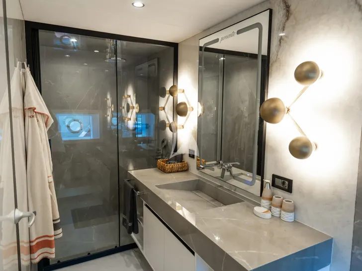 NORTH WIND Sokmen Kardesler 44m - master cabin bathroom NORTH WIND Sokmen Kardesler 44m - master cabin bathroom