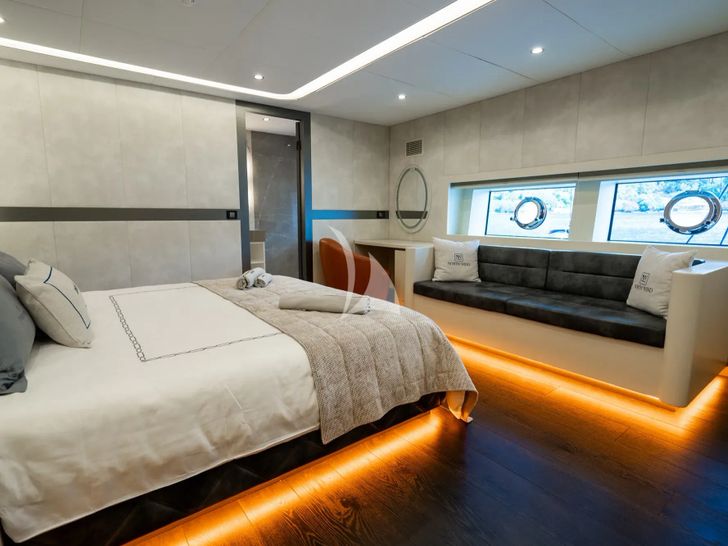 NORTH WIND Sokmen Kardesler 44m - master cabin bed and seating NORTH WIND Sokmen Kardesler 44m - master cabin bed and seating