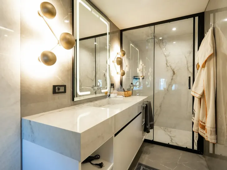 NORTH WIND Sokmen Kardesler 44m - master cabin vanity unit and shower area NORTH WIND Sokmen Kardesler 44m - master cabin vanity unit and shower area