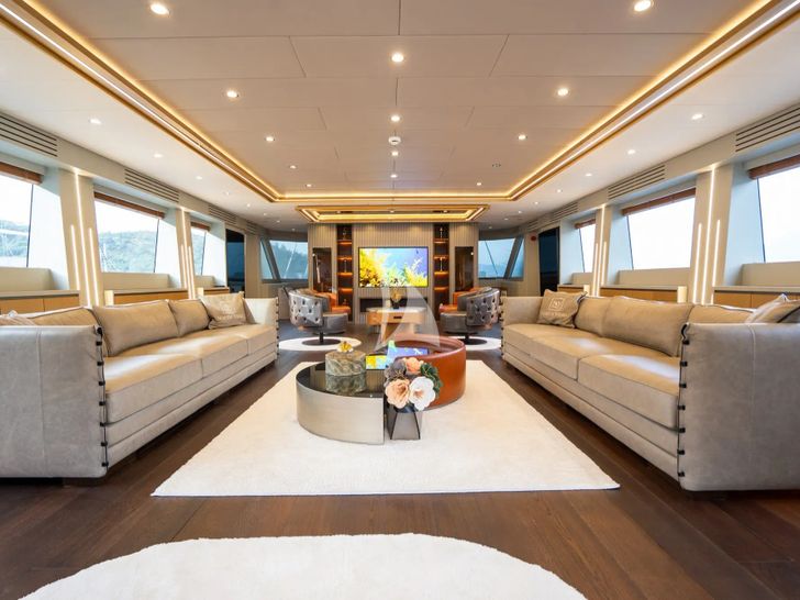 NORTH WIND Sokmen Kardesler 44m - saloon NORTH WIND Sokmen Kardesler 44m - saloon