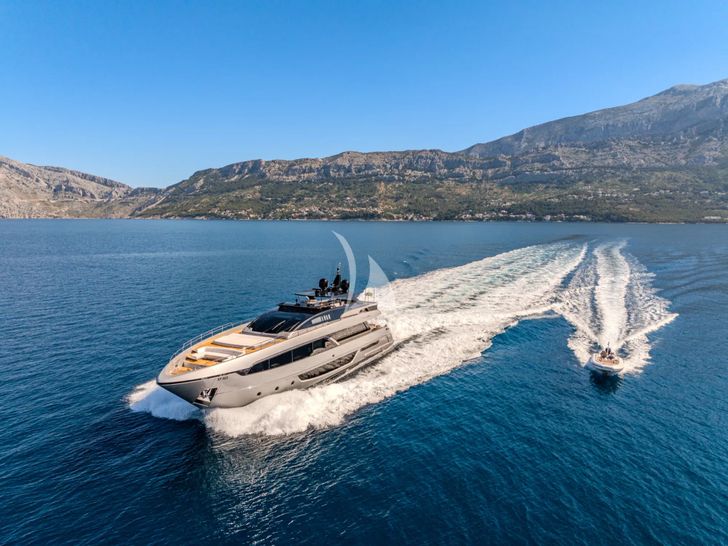 NO STRESS 888 Riva Corsaro 100 - cruising with the tender NO STRESS 888 Riva Corsaro 100 - cruising with the tender