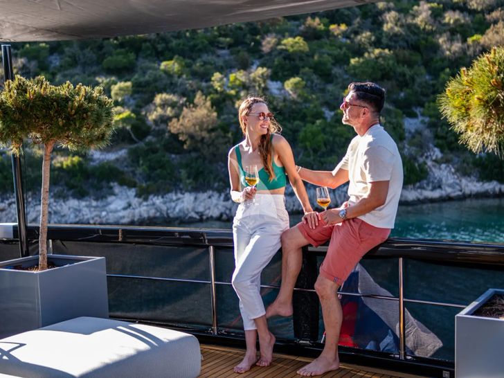 NO STRESS 888 Riva Corsaro 100 - romantic wine date NO STRESS 888 Riva Corsaro 100 - romantic wine date