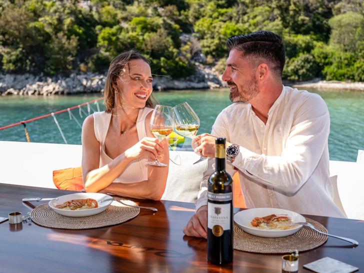 NO STRESS 888 Riva Corsaro 100 - wine date NO STRESS 888 Riva Corsaro 100 - wine date
