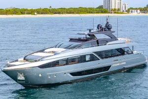 NO SURRENDER - Riva Dolcevita 110 - 5 Cabins - Nassau - Staniel Cay - Exumas - Bahamas NO SURRENDER - Riva Dolcevita 110 - 5 Cabins - Nassau - Staniel Cay - Exumas - Bahamas