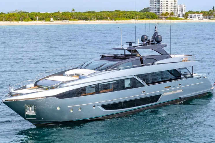 Charter Yacht NO SURRENDER - Riva Dolcevita 110 - 5 Cabins - Nassau - Staniel Cay - Exumas - Bahamas