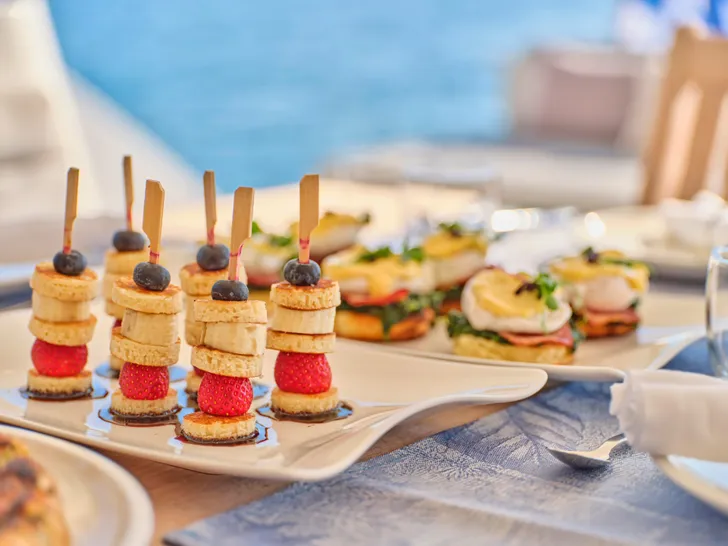 NOVA Lagoon 620 - sample breakfast NOVA Lagoon 620 - sample breakfast