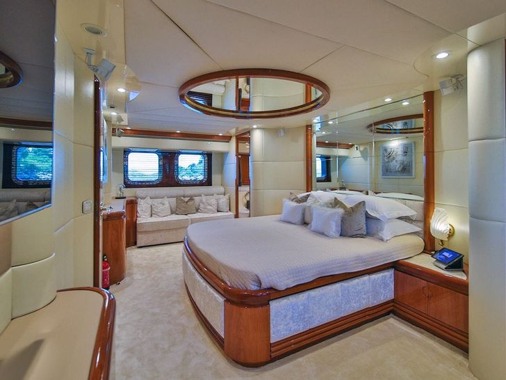 NOVELA CBI Navi Custom 30m - VIP cabin 1 NOVELA CBI Navi Custom 30m - VIP cabin 1