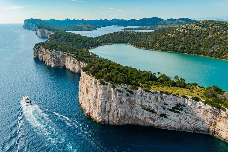 Charter Yacht NOVELA - CBI Navi Custom 30m - 4 Cabins - Trogir - Split - Dubrovnik - Hvar - Kotor - Tivat - Budva - Croatia