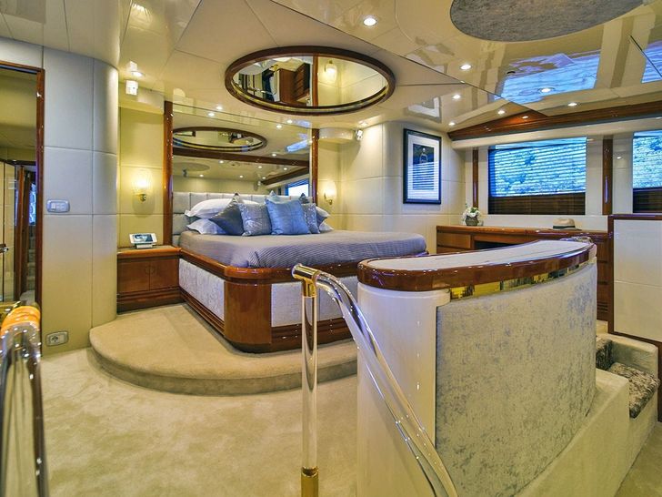 NOVELA CBI Navi Custom 30m - master cabin wide shot NOVELA CBI Navi Custom 30m - master cabin wide shot