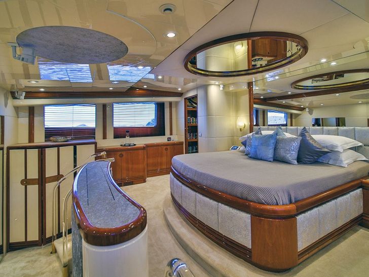 NOVELA CBI Navi Custom 30m - master cabin NOVELA CBI Navi Custom 30m - master cabin