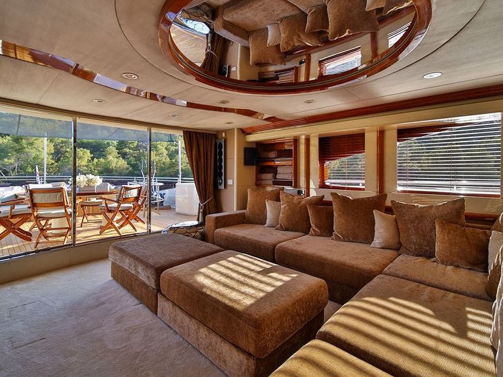 NOVELA CBI Navi Custom 30m - sky lounge NOVELA CBI Navi Custom 30m - sky lounge