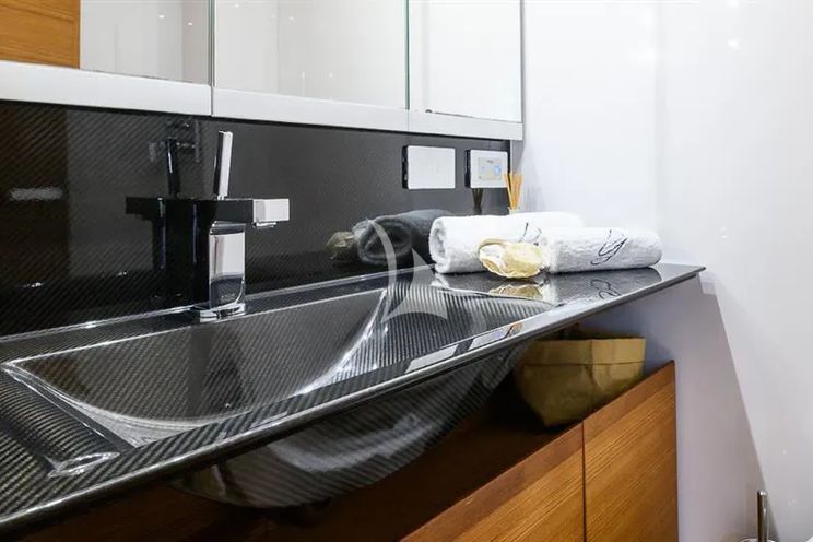 Charter Yacht O2 - Mylius 76 - 3 Cabins - La Spezia - Genoa - Liguria - Italian Riviera