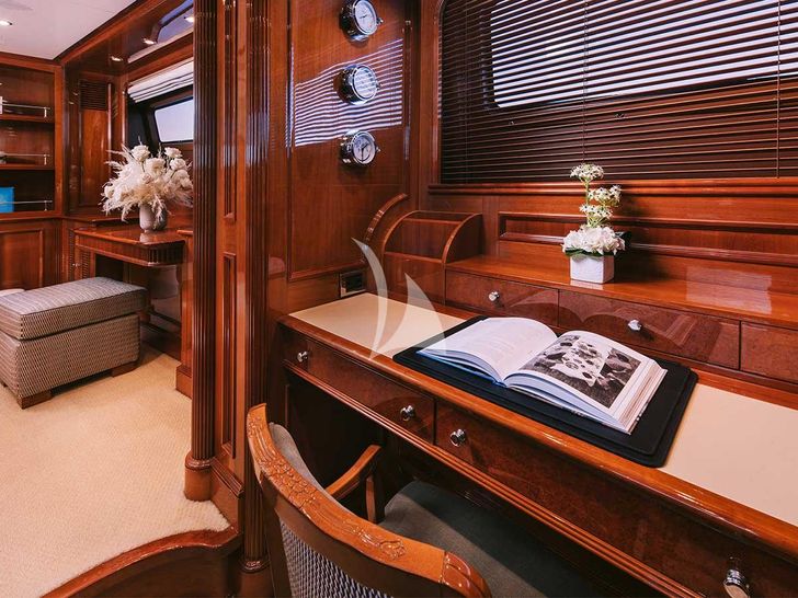OAK Benetti Classic 115 - master cabin study OAK Benetti Classic 115 - master cabin study