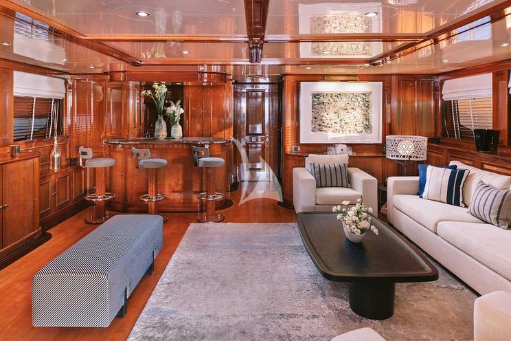 Charter Yacht OAK - Benetti 35m - 5 Cabins - Athens - Mykonos - Kefalonia