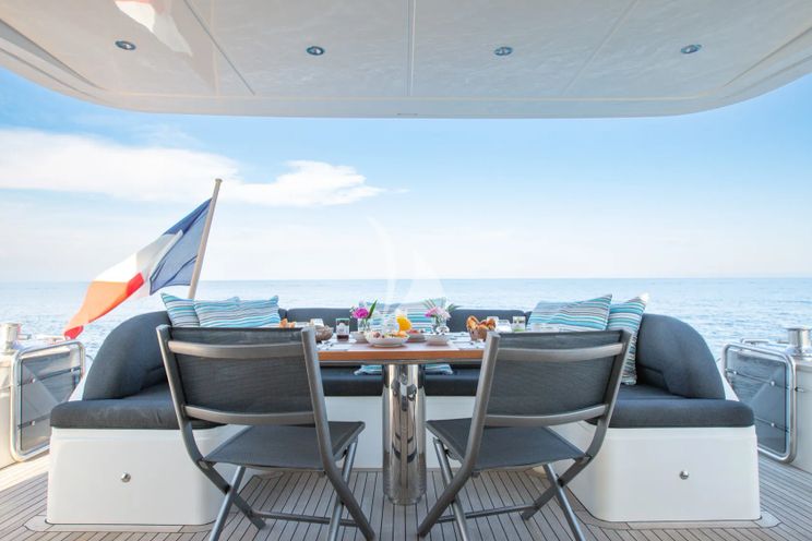 Charter Yacht OBSESSIO - Princess 72 - 4 Cabins - Antibes - Cannes - Monaco - St Tropez - French Riviera