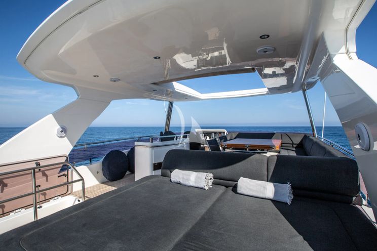 Charter Yacht OBSESSIO - Princess 72 - 4 Cabins - Antibes - Cannes - Nice - St Tropez - French Riviera - Monaco
