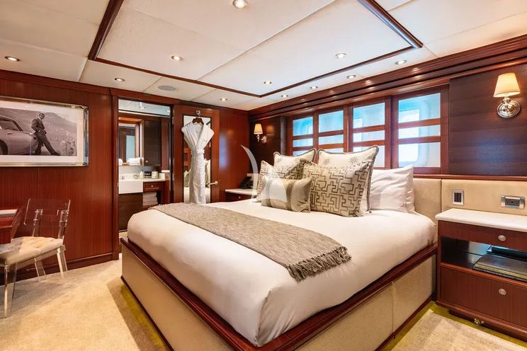 Charter Yacht OCEAN CLUB - Trinity Yachts 164 - 5 Cabins - Newport - Nantucket - Martha's Vineyard - New England - USA