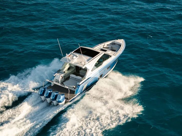 OCEAN CLUB Trinity Yachts 164 - chase boat OCEAN CLUB Trinity Yachts 164 - chase boat