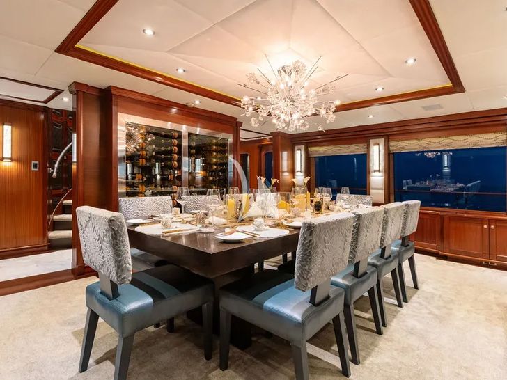 OCEAN CLUB Trinity Yachts 164 - main dining area OCEAN CLUB Trinity Yachts 164 - main dining area