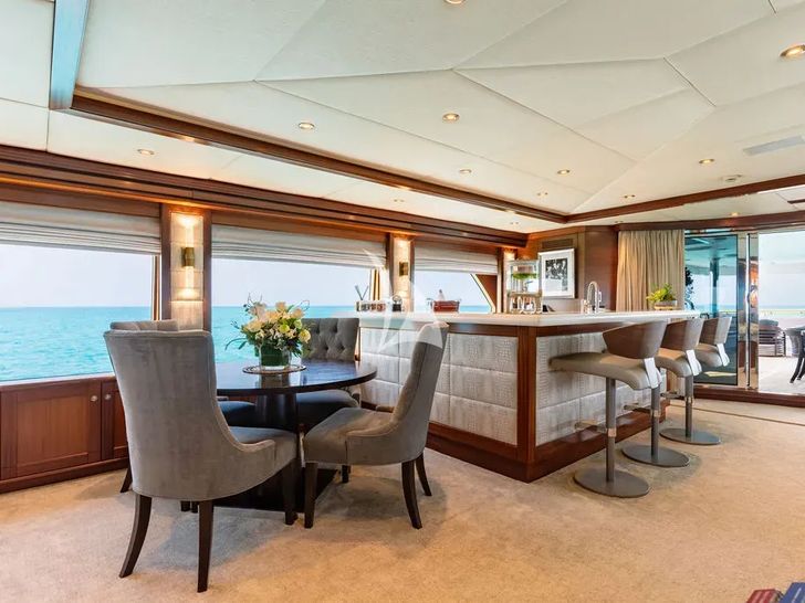 OCEAN CLUB Trinity Yachts 164 - main saloon tea and bar area OCEAN CLUB Trinity Yachts 164 - main saloon tea and bar area