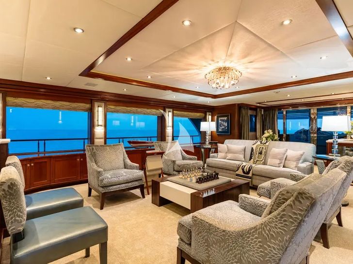 OCEAN CLUB Trinity Yachts 164 - main saloon OCEAN CLUB Trinity Yachts 164 - main saloon