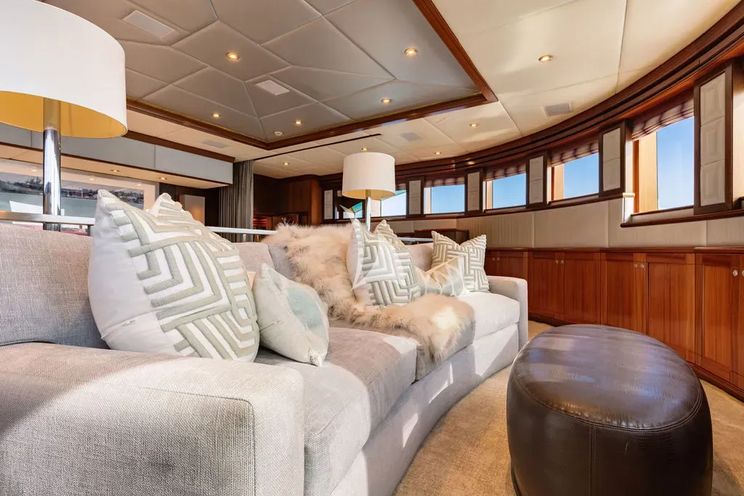 Charter Yacht OCEAN CLUB - Trinity Yachts 164 - 5 Cabins - Newport - Nantucket - Martha's Vineyard - New England - USA