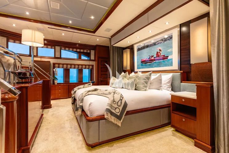 Charter Yacht OCEAN CLUB - Trinity Yachts 164 - 5 Cabins - Newport - Nantucket - Martha's Vineyard - New England - USA