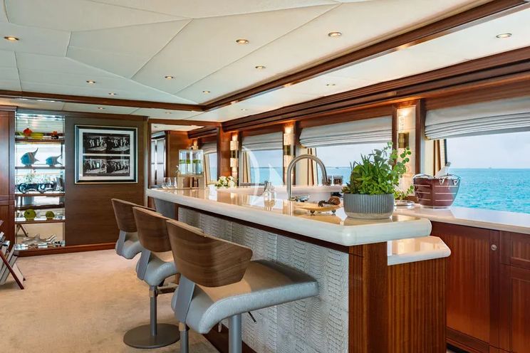 Charter Yacht OCEAN CLUB - Trinity Yachts 164 - 5 Cabins - Newport - Nantucket - Martha's Vineyard - New England - USA