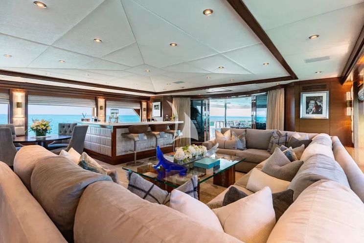 Charter Yacht OCEAN CLUB - Trinity Yachts 164 - 5 Cabins - Newport - Nantucket - Martha's Vineyard - New England - USA