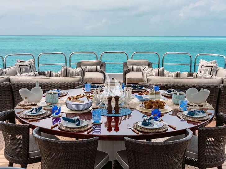 OCEAN CLUB Trinity Yachts 164 - sun deck dining area OCEAN CLUB Trinity Yachts 164 - sun deck dining area