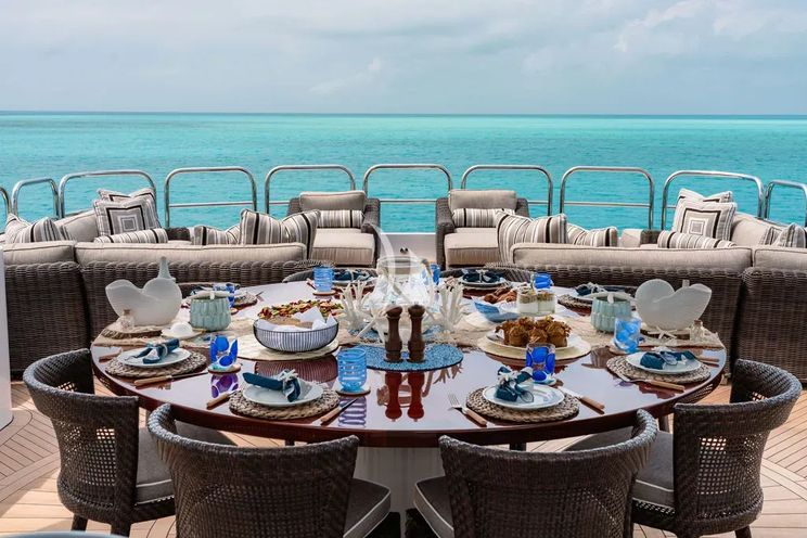 Charter Yacht OCEAN CLUB - Trinity Yachts 164 - 5 Cabins - Newport - Nantucket - Martha's Vineyard - New England - USA