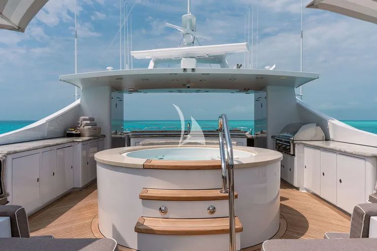 Charter Yacht OCEAN CLUB - Trinity Yachts 164 - 5 Cabins - Newport - Nantucket - Martha's Vineyard - New England - USA