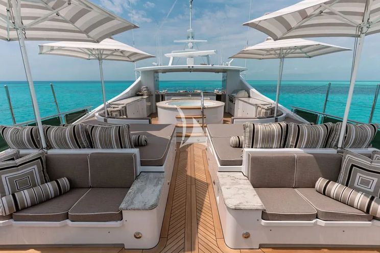 Charter Yacht OCEAN CLUB - Trinity Yachts 164 - 5 Cabins - Newport - Nantucket - Martha's Vineyard - New England - USA